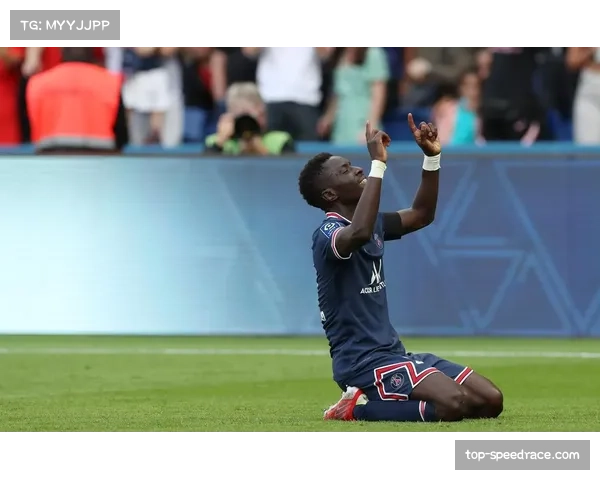 克莱蒙中场加斯蒂恩：“为俱乐部法甲历史首冠而战是我们的动力”