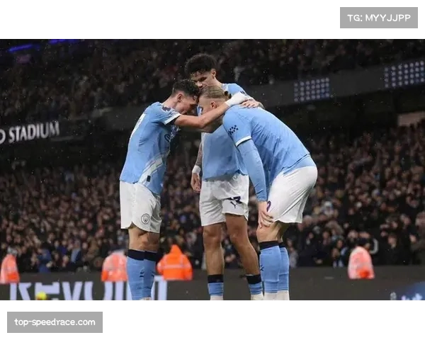 官方:曼城vs拜仁比赛因场内投掷物中断15分钟后恢复 官方:曼城vs拜仁比赛因场内投掷物中断15分钟后恢复