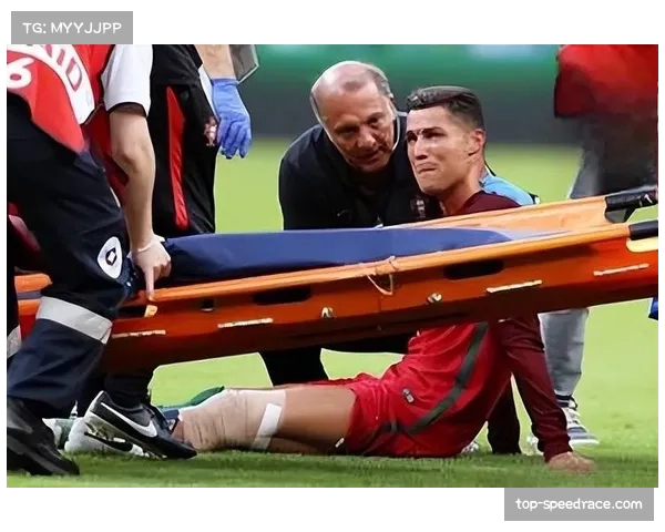 C罗伤愈复出通过医疗检查,重返利雅得胜利训练备战世界杯 C罗伤愈复出通过医疗检查,重返利雅得胜利训练备战世界杯