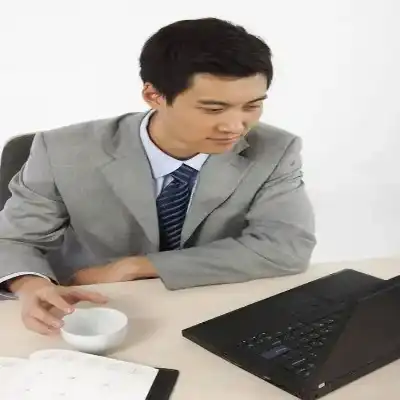 雍恨云
